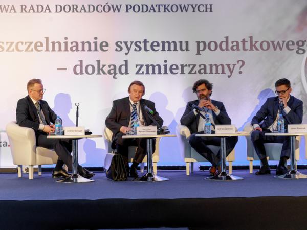 Prawo.pl: Złoty środek między fiskusem a podatnikami najważniejszy